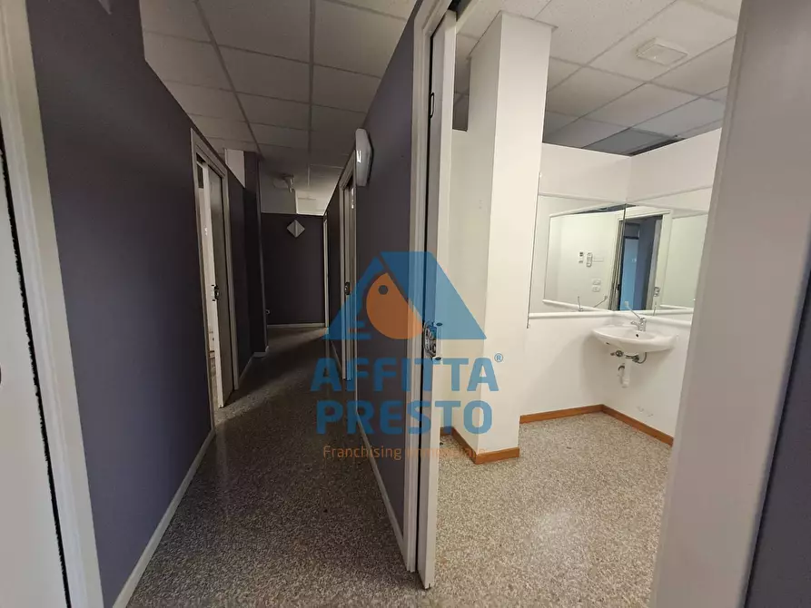 Immagine 2 di Laboratorio in affitto  a Empoli
