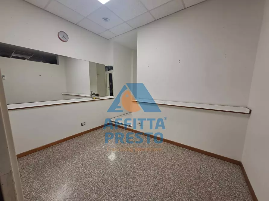 Immagine 3 di Laboratorio in affitto  a Empoli