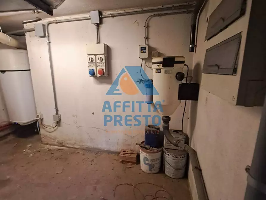 Immagine 11 di Laboratorio in affitto  a Empoli