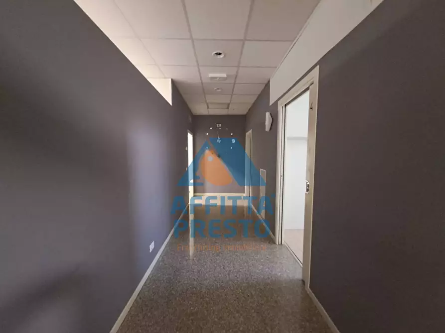 Immagine 14 di Laboratorio in affitto  a Empoli