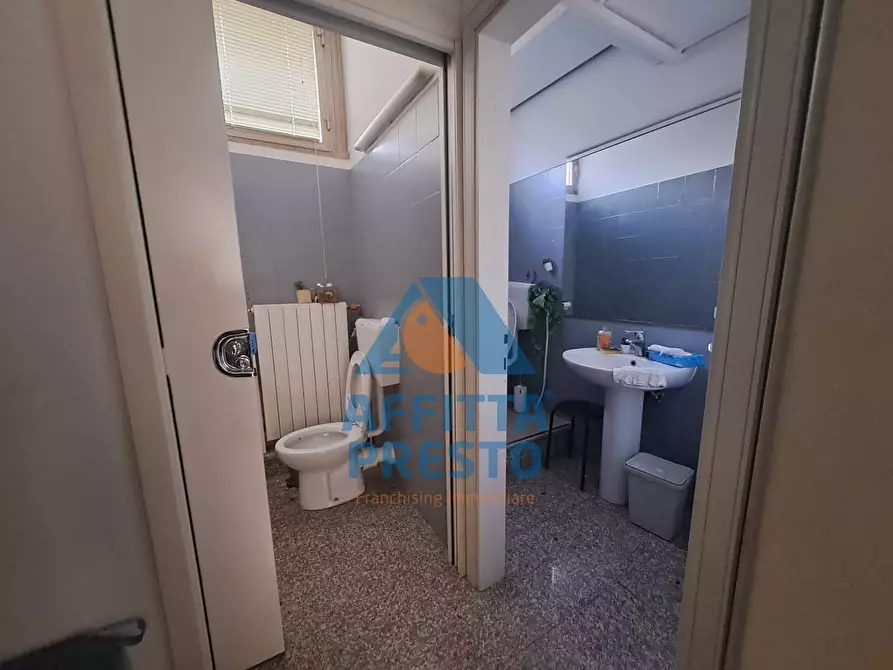 Immagine 15 di Laboratorio in affitto  a Empoli