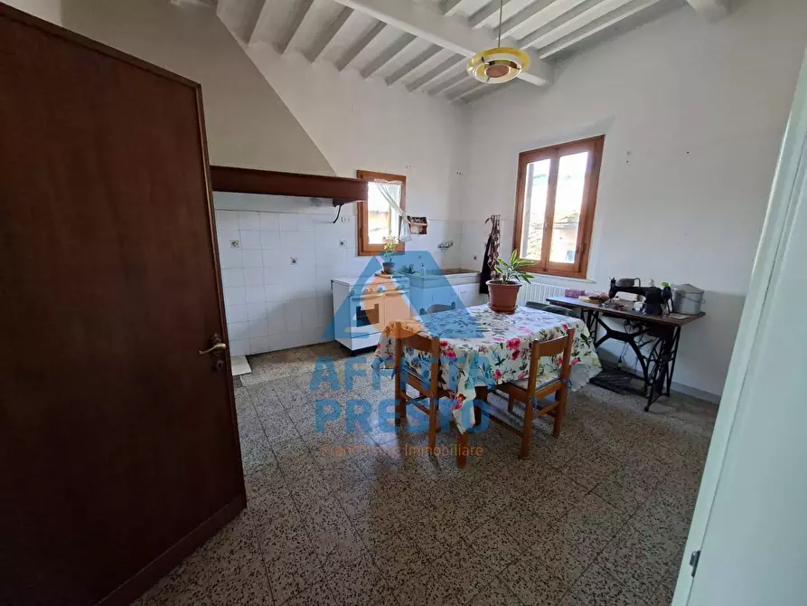 Immagine 3 di Appartamento in vendita  a Capraia E Limite