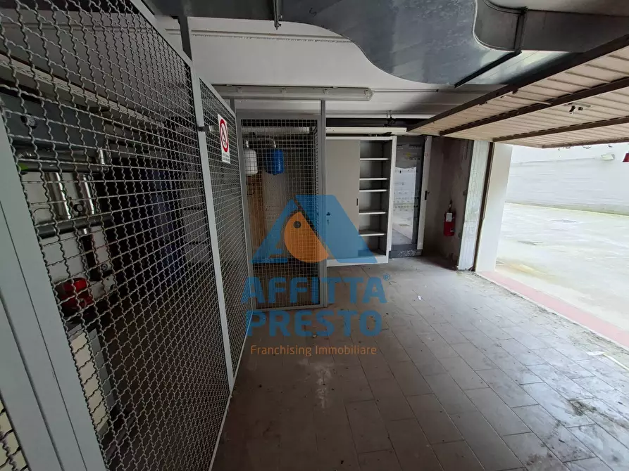 Immagine 9 di Ufficio in affitto  a San Miniato