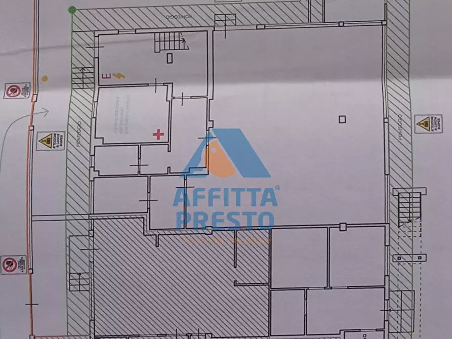 Immagine 15 di Attività commerciale in affitto  a Vinci