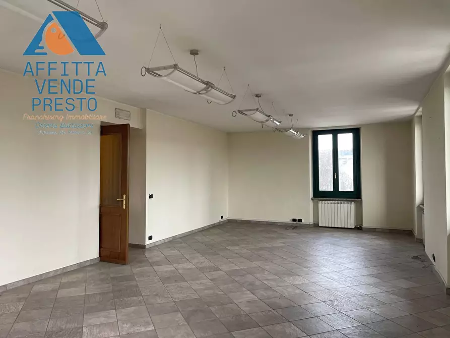 Immagine 4 di Ufficio in vendita  in Via Martiri D'Italia 22 a Caluso