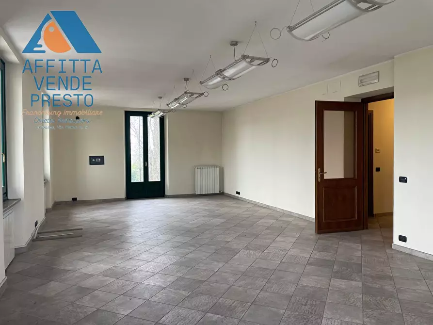 Immagine 3 di Ufficio in vendita  in Via Martiri D'Italia 22 a Caluso