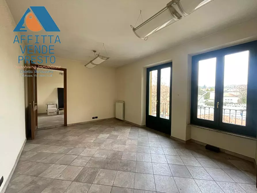 Immagine 11 di Ufficio in vendita  in Via Martiri D'Italia 22 a Caluso