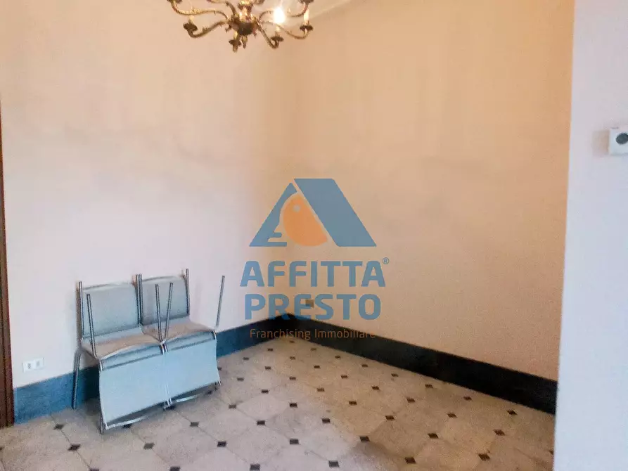Immagine 59 di Casa semindipendente in affitto  a Empoli