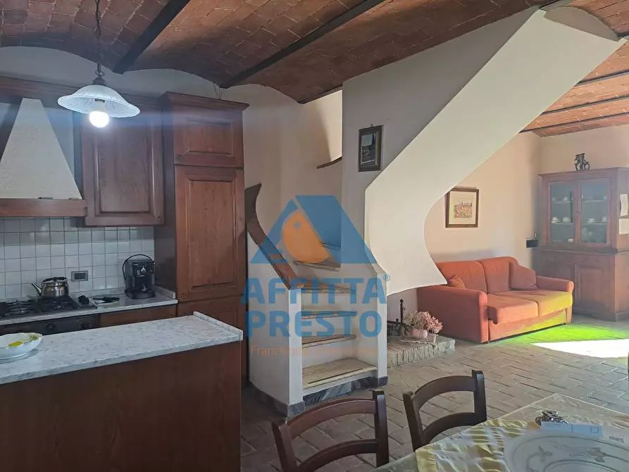 Immagine 3 di Appartamento in affitto  a Capraia E Limite