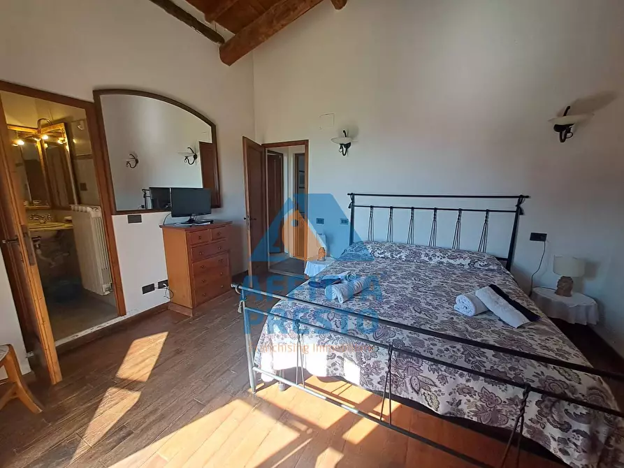Immagine 17 di Appartamento in affitto  a Capraia E Limite