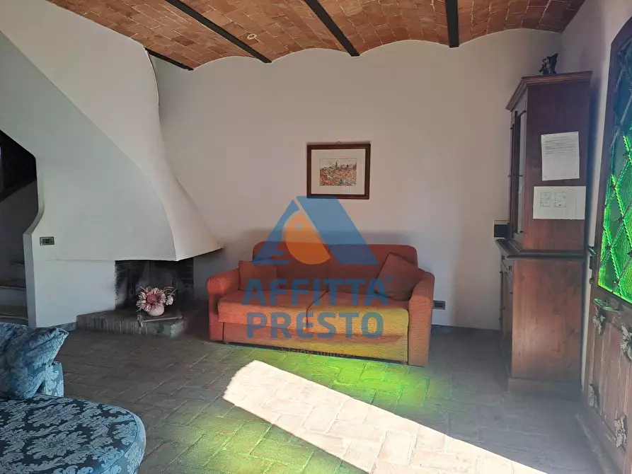 Immagine 18 di Appartamento in affitto  a Capraia E Limite