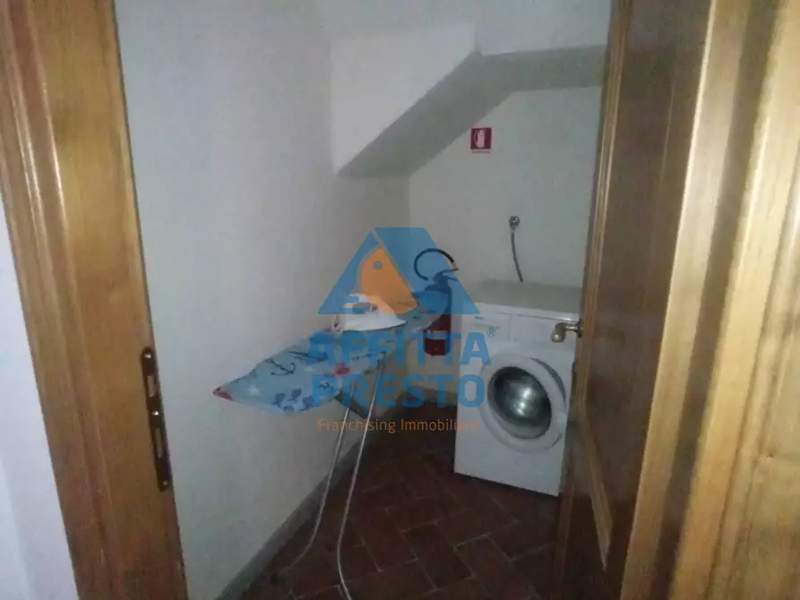 Immagine 12 di Casa semindipendente in affitto  a Lastra A Signa