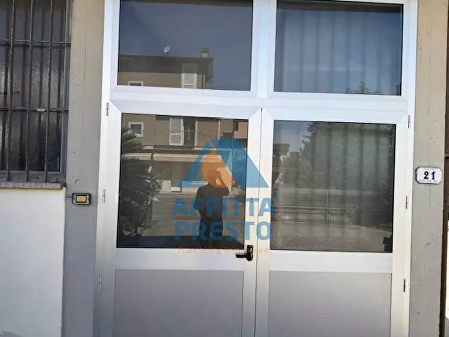 Immagine 2 di Attività commerciale in affitto  a Vinci