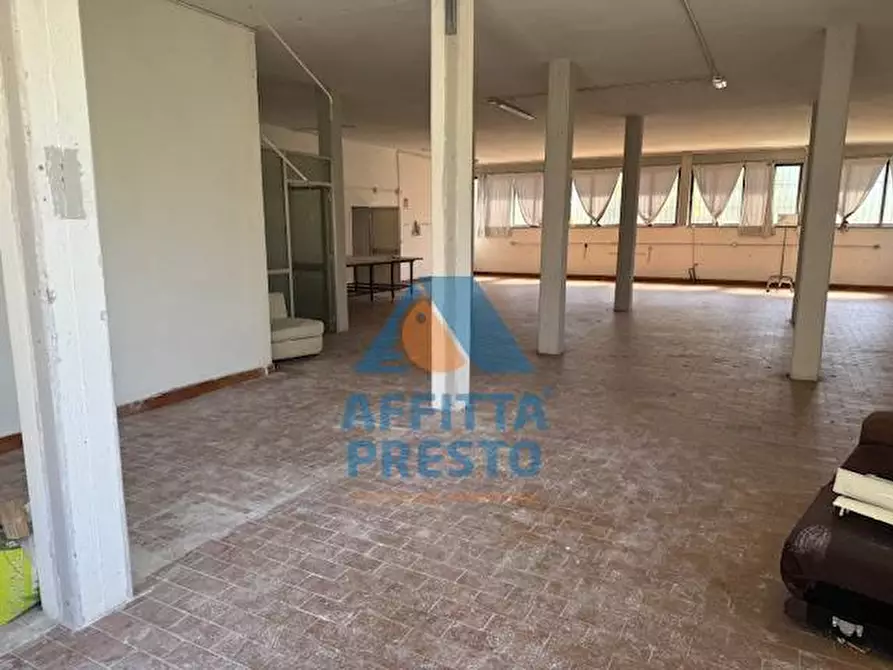 Immagine 4 di Attività commerciale in affitto  a Vinci