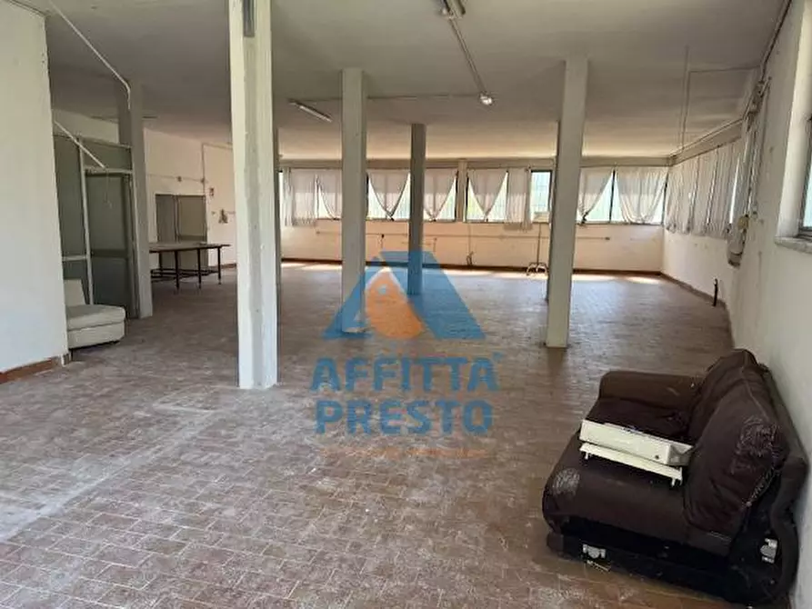 Immagine 5 di Attività commerciale in affitto  a Vinci