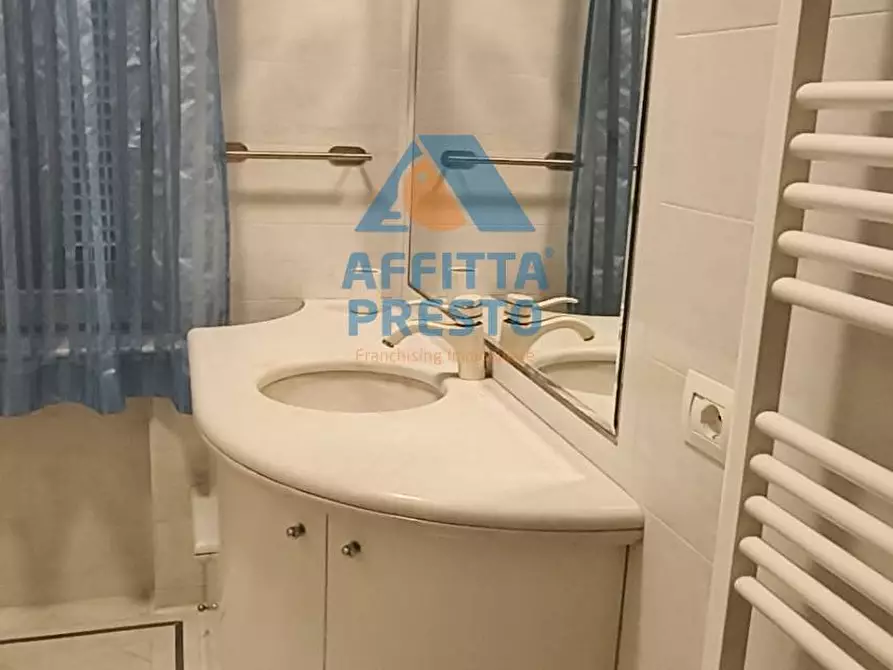 Immagine 19 di Appartamento in affitto  a Empoli