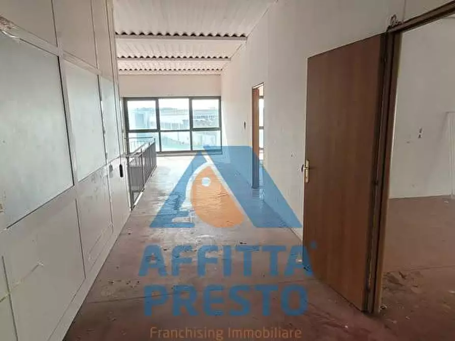 Immagine 1 di Laboratorio in vendita  a Casciana Terme Lari