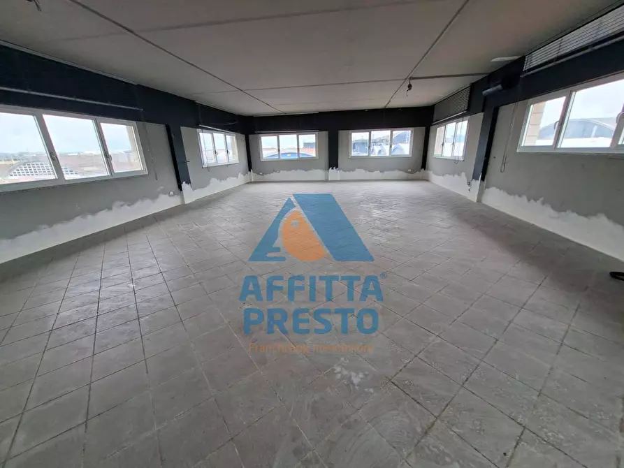 Immagine 4 di Laboratorio in affitto  a Santa Croce Sull'arno