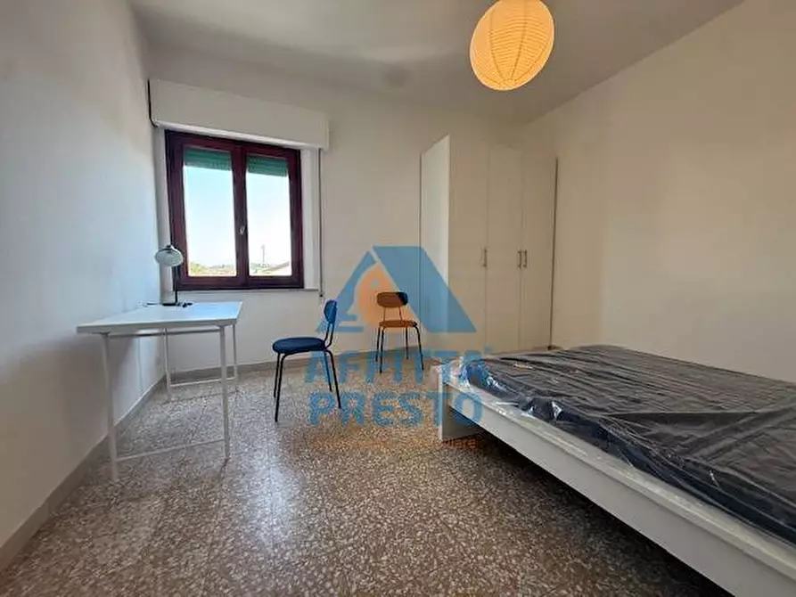 Immagine 5 di Camera in affitto  a Empoli