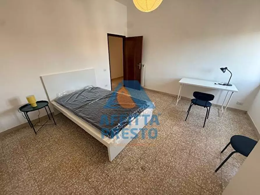 Immagine 7 di Camera in affitto  a Empoli