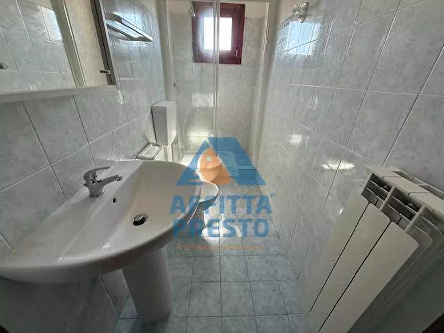 Immagine 8 di Camera in affitto  a Empoli