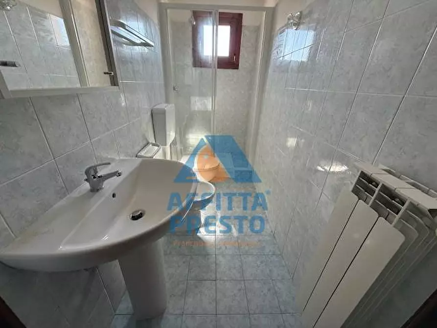 Immagine 10 di Camera in affitto  a Empoli