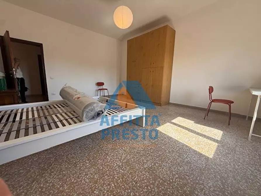 Immagine 15 di Camera in affitto  a Empoli