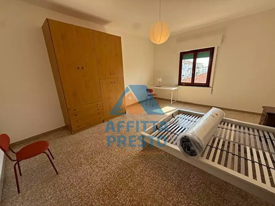 Immagine 17 di Camera in affitto  a Empoli