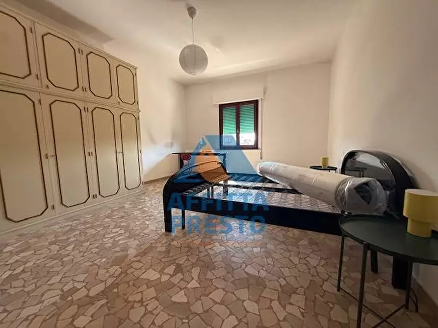Immagine 18 di Camera in affitto  a Empoli