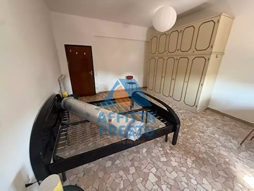 Immagine 19 di Camera in affitto  a Empoli