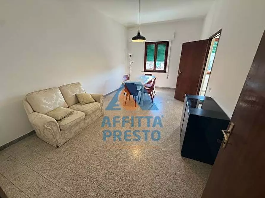 Immagine 22 di Camera in affitto  a Empoli
