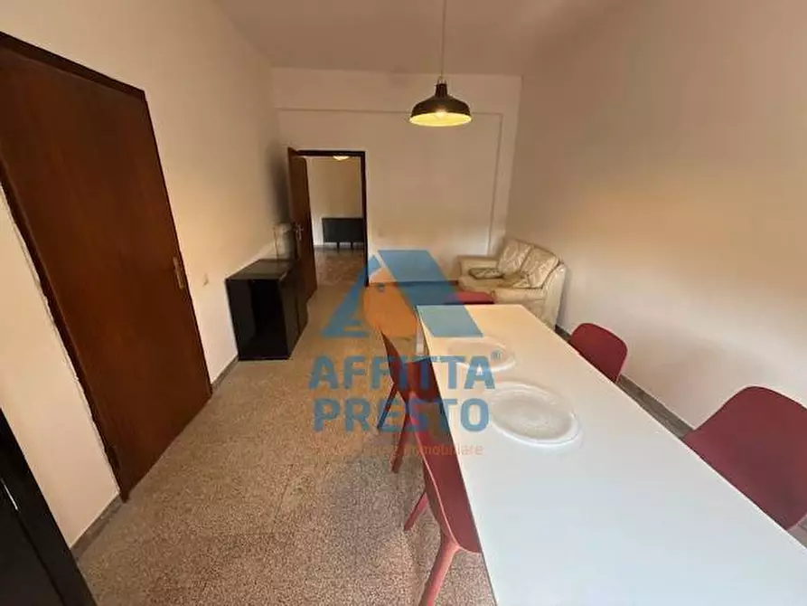 Immagine 25 di Camera in affitto  a Empoli