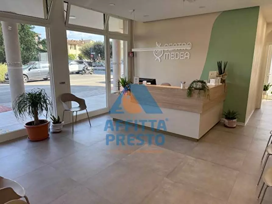 Immagine 18 di Ufficio in affitto  a Capraia E Limite