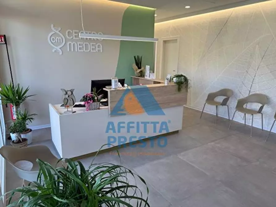 Immagine 20 di Ufficio in affitto  a Capraia E Limite