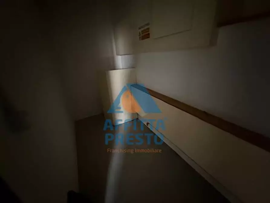 Immagine 24 di Attività commerciale in affitto  a Empoli