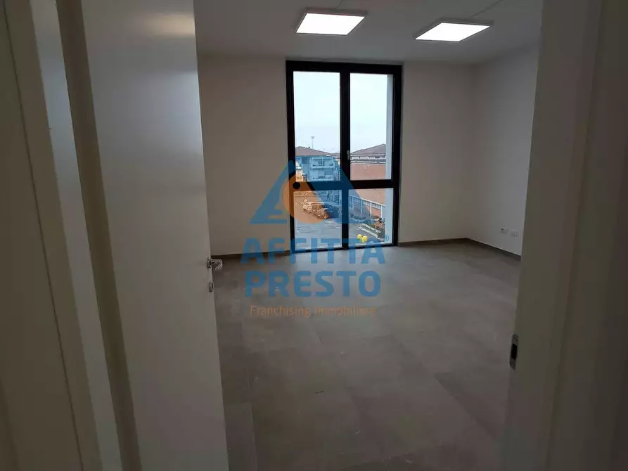 Immagine 6 di Ufficio in affitto  a San Miniato