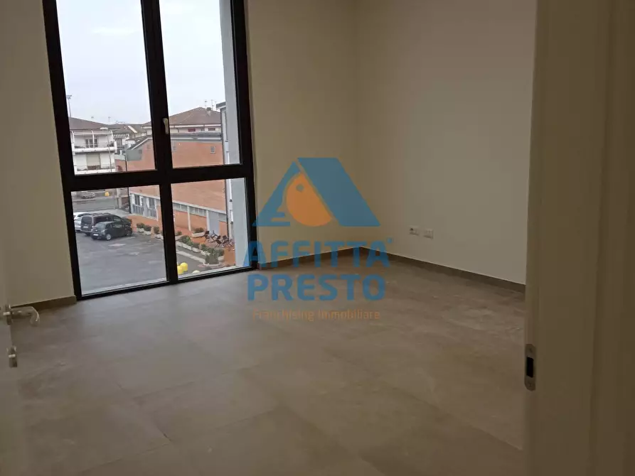 Immagine 8 di Ufficio in affitto  a San Miniato
