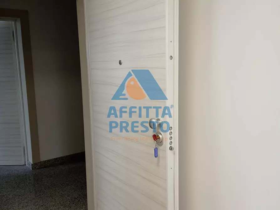 Immagine 12 di Ufficio in affitto  a San Miniato