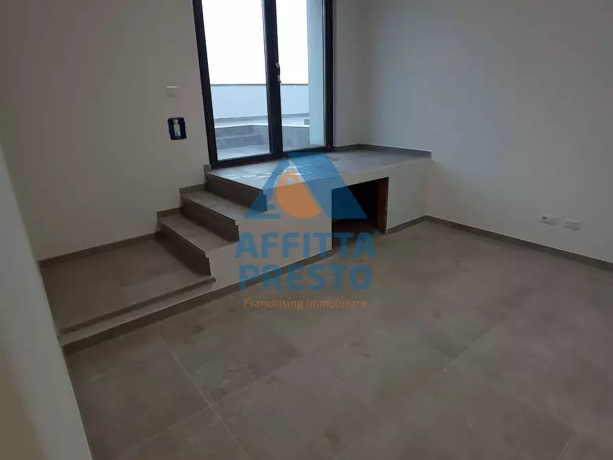 Immagine 14 di Ufficio in affitto  a San Miniato