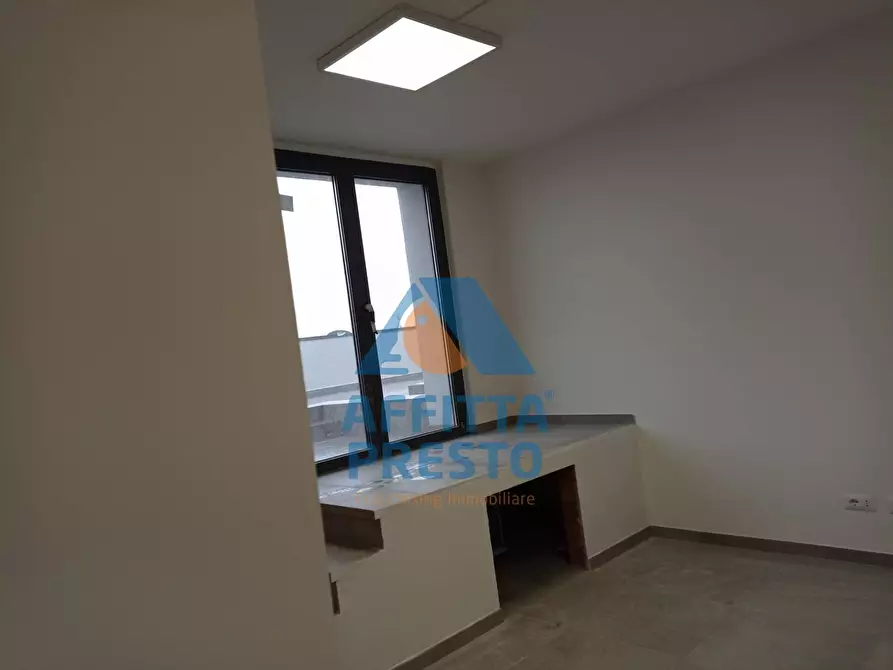 Immagine 16 di Ufficio in affitto  a San Miniato