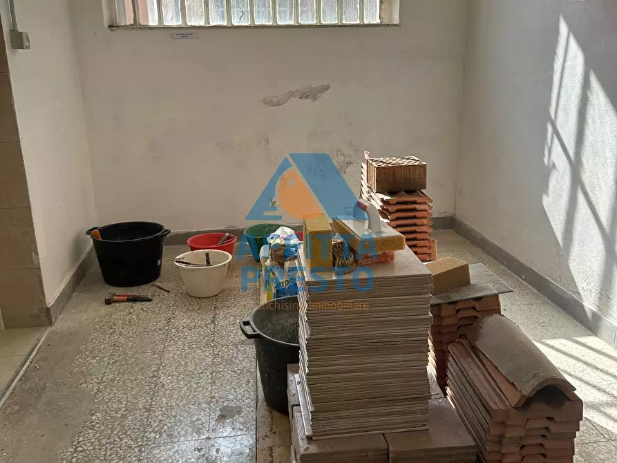 Immagine 9 di Attività commerciale in affitto  a Empoli