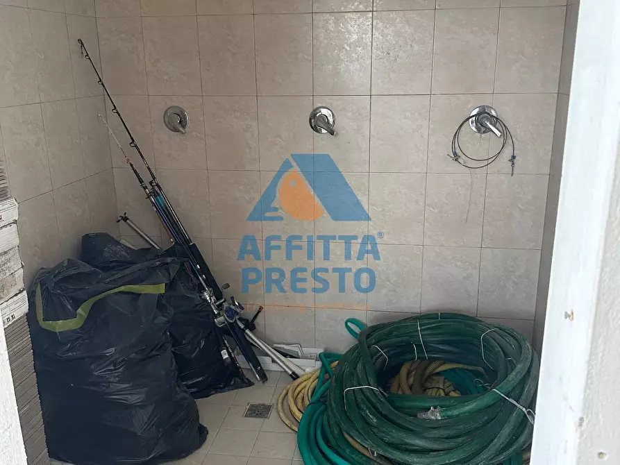 Immagine 13 di Attività commerciale in affitto  a Empoli