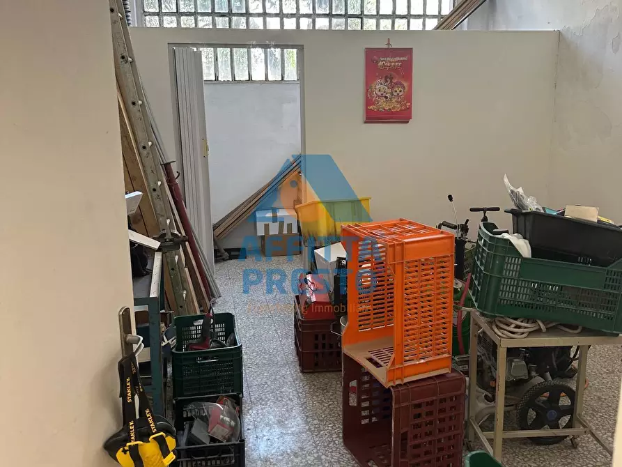 Immagine 14 di Attività commerciale in affitto  a Empoli