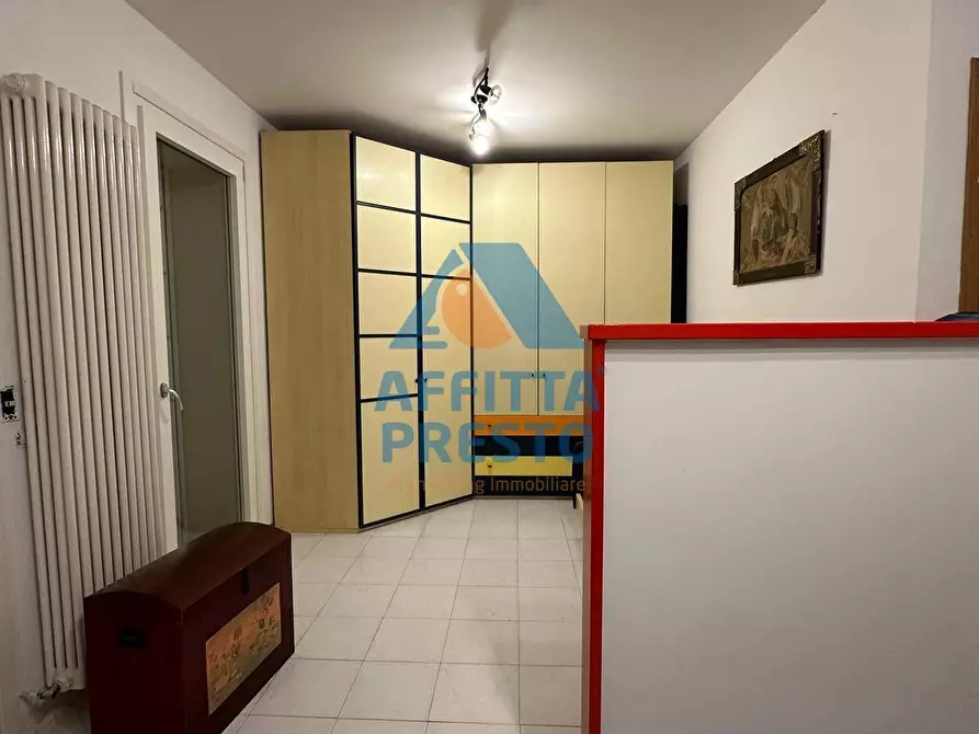 Immagine 8 di Casa semindipendente in vendita  a Capraia E Limite