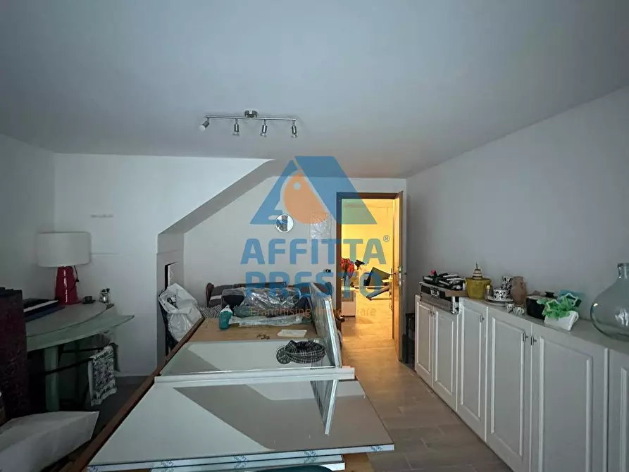 Immagine 14 di Casa semindipendente in vendita  a Capraia E Limite