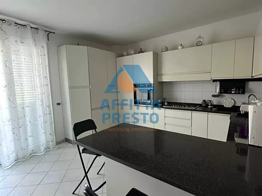 Immagine 7 di Casa semindipendente in vendita  a Capraia E Limite
