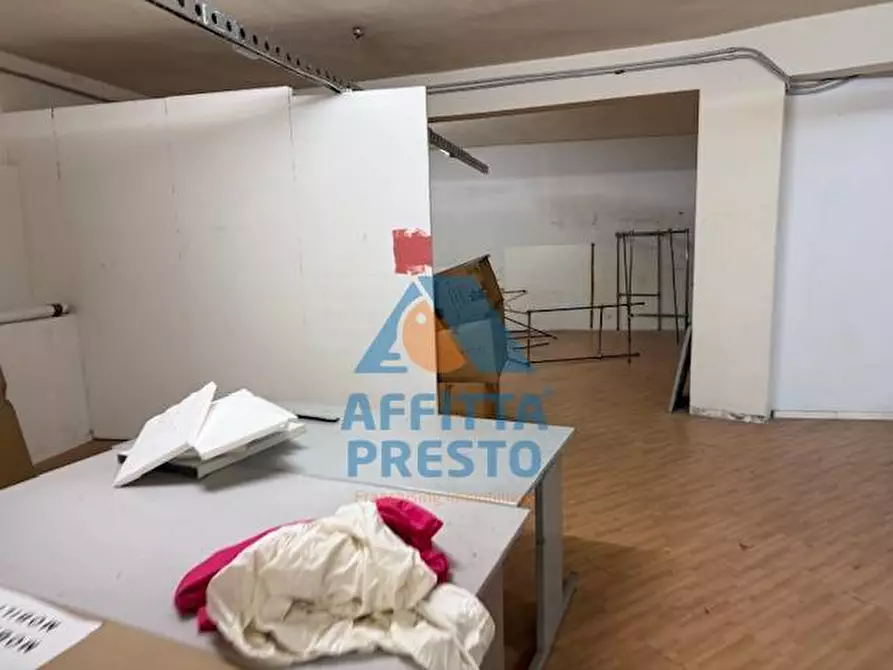Immagine 7 di Magazzino in affitto  a Vinci