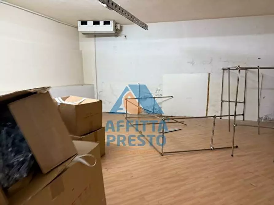 Immagine 8 di Magazzino in affitto  a Vinci