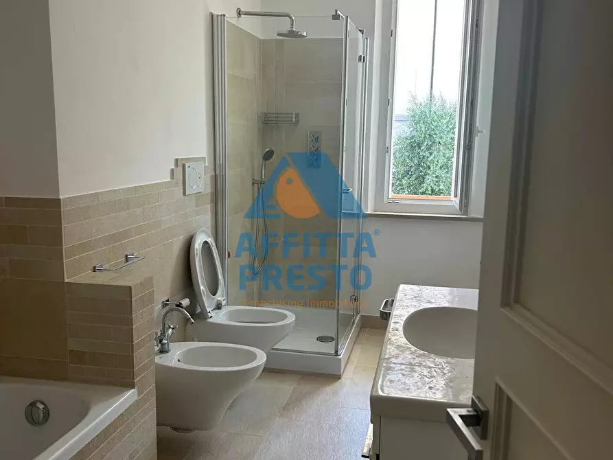 Immagine 11 di Ufficio in affitto  a Empoli