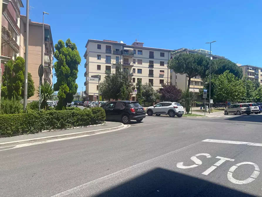 Immagine 3 di Appartamento in vendita  a Scandicci